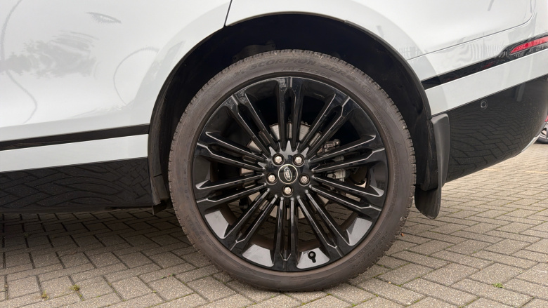 Land Rover Range Rover Velar 3.0 D300 MHEV Dynamic SE 5dr Auto Diesel Estate